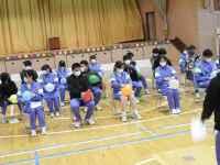 風船の中におみくじが入ってます