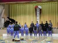 ３年生から１・２年生への合唱